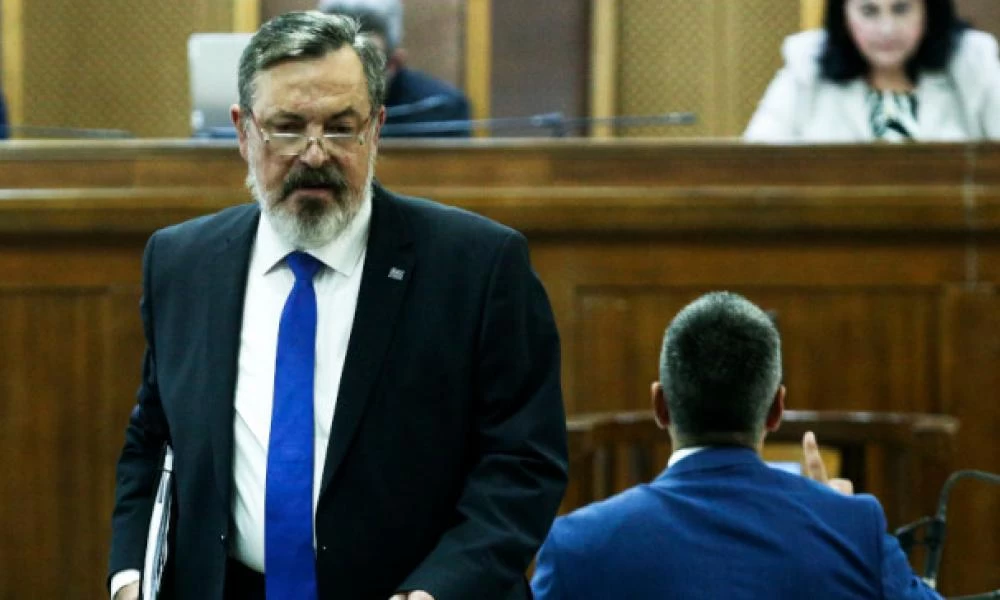 Εκδόθηκε από την Ιντερπόλ ένταλμα σύλληψης για τον Χρήστο Παππά